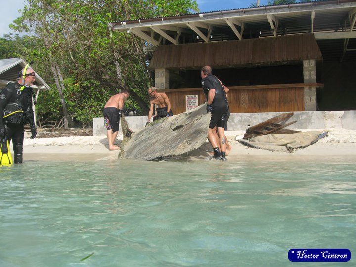Honeymoon Beach Cleanup 1.jpg